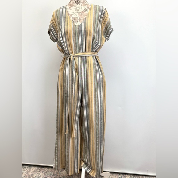 MYSTREE Yellow and Gray stripe wide leg crop Jumpsuit size L - Picture 10 of 14